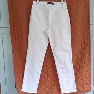 Gloria Vanderbilt White Straight Leg Jeans